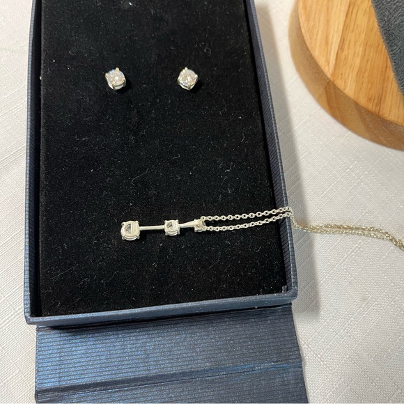 Sterling Silver Necklace & earrings, Cubic Zirconia - Picture 6 of 8